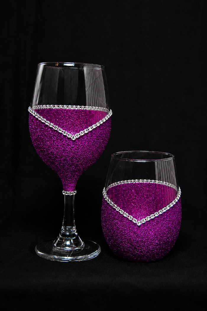 Losing My Mind – One Dog at a Time – Bling Glitter Glass Wine Glasses (Just Sayin’ Collection)