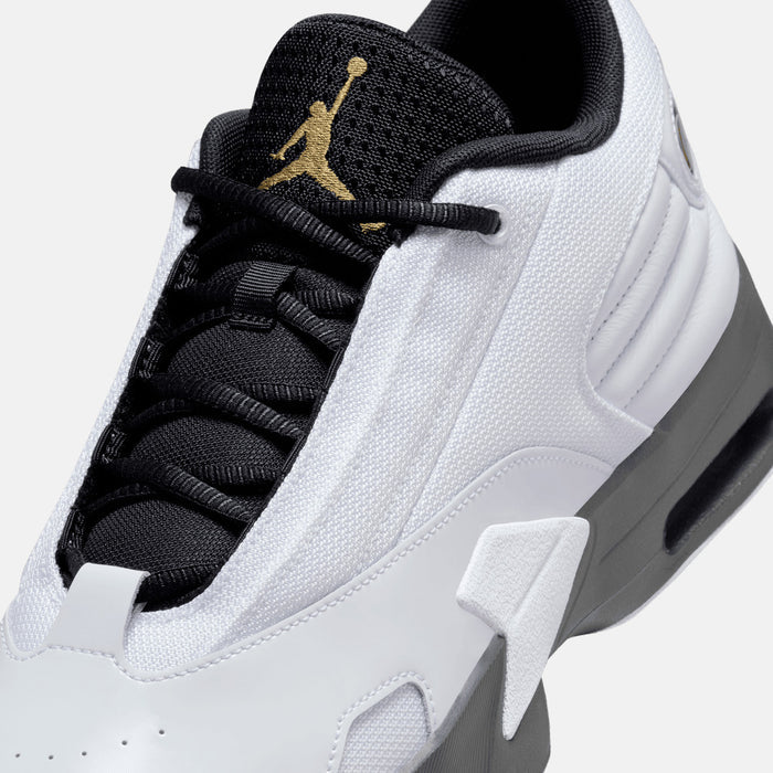 Up close, front view of the Jordan Max Aura 6.