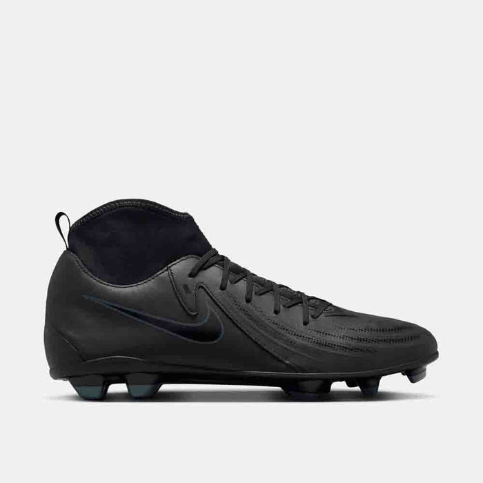 Side view of the Nike Phantom Luna 2 Club Soccer Cleats.
